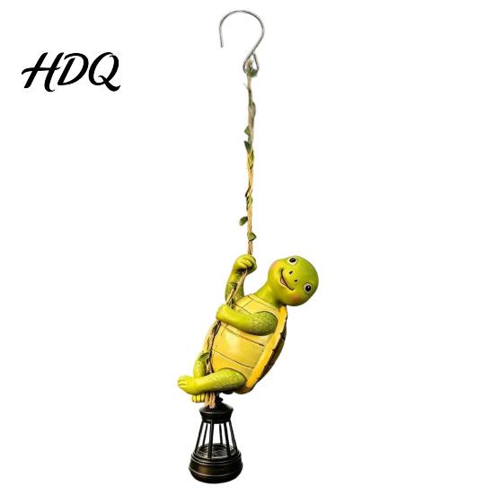 Outdoor Animal Statues Climbing Solar Light Resin Statue with Lantern Frog Garden Decor Hanging Light for Yard Tree Decoration Powered Patio