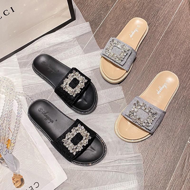 Mode Stora Storlekar 34-43 Kristallspänne Tofflor Kvinna Glitter Tyg Tofflor Utomhus&Hemma Casual Flipflops Dam Slip On Platta Sandaler Femme
