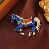 Elegant Unicorn Brooch: Fashionable Gold Pony Pin for Jackets and Accessories