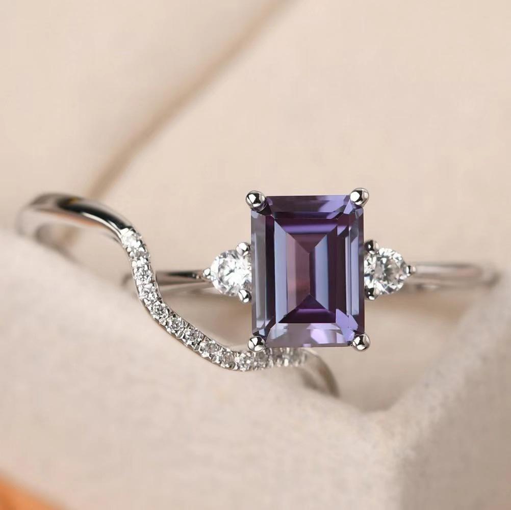 Creative Women's Couple Rings with Inlaid Purple Square Zirconia