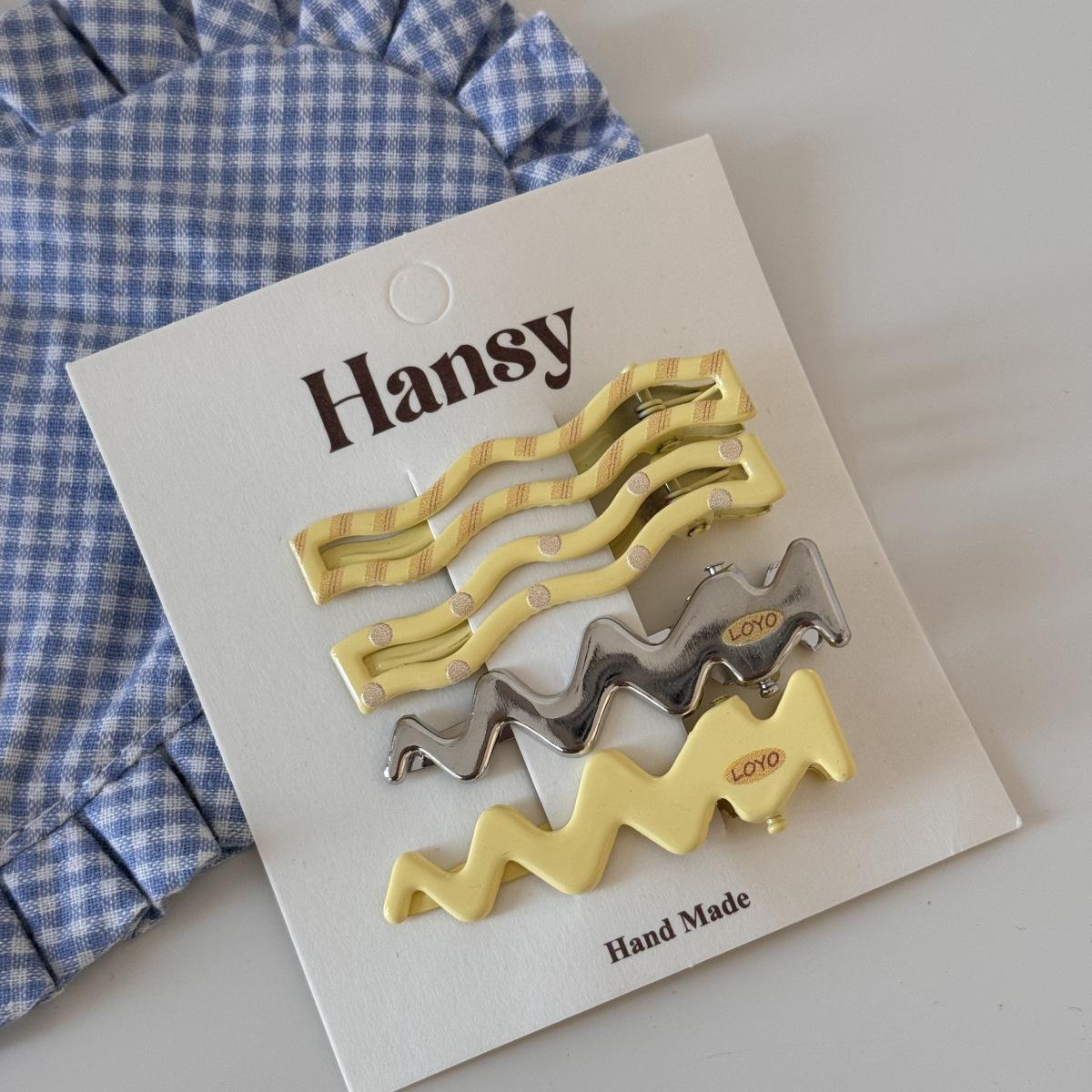 

4pcs/set Candy Color Metal Hair Clips Wavy Hair Edge Clips Beauty Makeup Hair Side Clips Bangs Duckbill Hairpins Accessories New