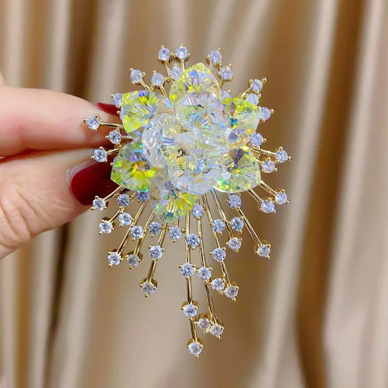 Luxury Gold Plated Flower Brooch With Sparkling Cubic Zirconia For Wedding Party Daily Wear Elegant Ladies Gift