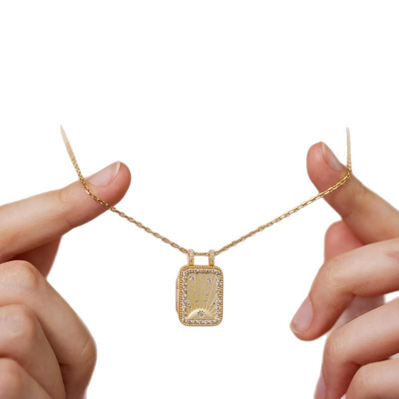 Leichter Luxus Goldkette Quadratisch Tarotkarte Foto Box Halskette Nische Kann geöffnet und geschlossen werden um Fotos hineinzulegen Gedenkstil Persönlichkeit
