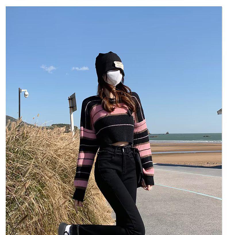 Women's High-Waisted Slimming Black Micro Flare Jeans with Raw Edge - Autumn 2024 Collection