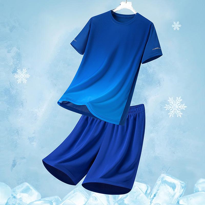 

Спортивный и развлекательный костюм из искусственного шелка с камуфляжным принтом и постепенным изменением цвета. Мужская футболка с короткими рукавами и круглым вырезом. Мужской беговой костюм. 5XL