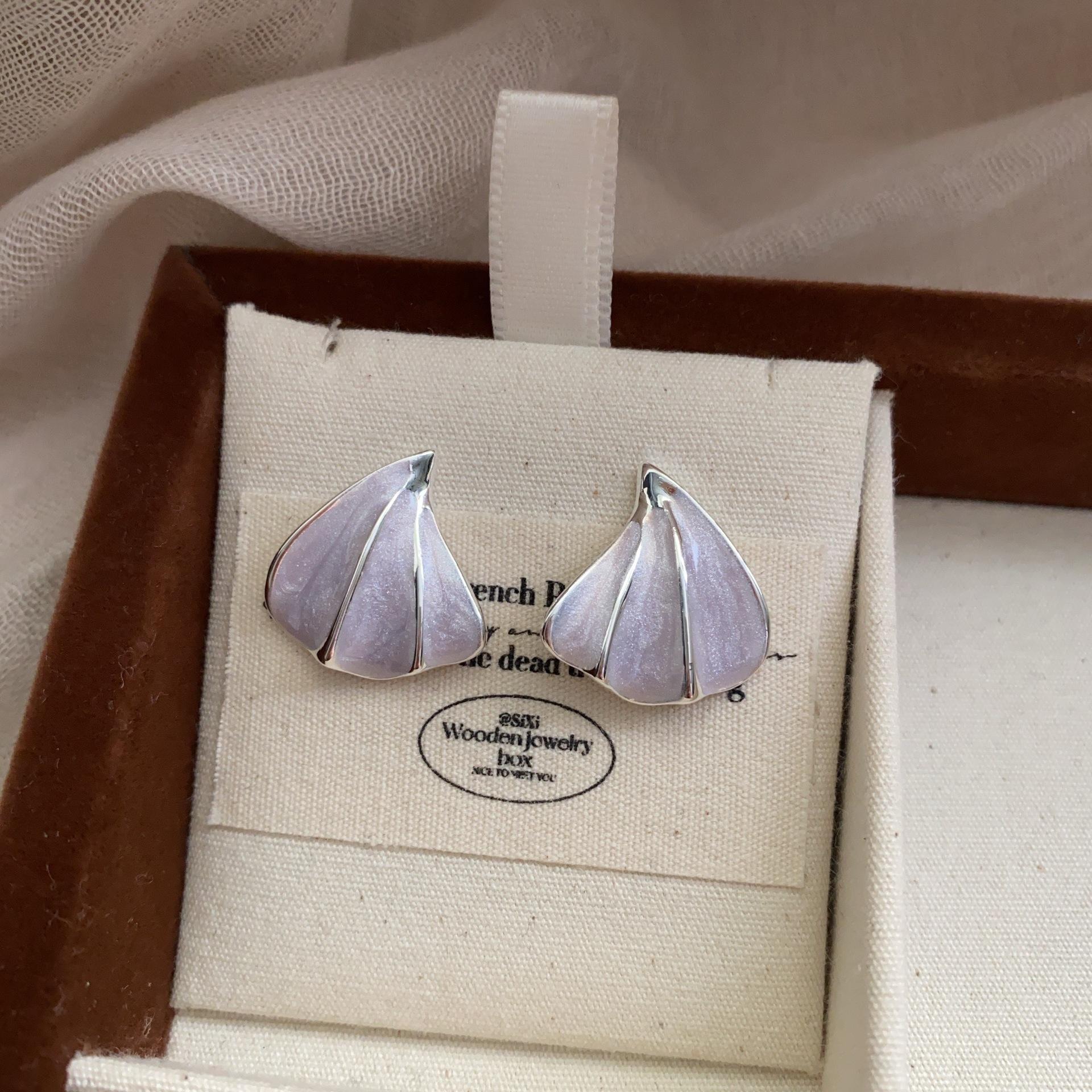 Niche Metal Three-Dimensional Bud Earrings For Women S Light Luxury High-End Earrings 20 Temperament Earrings