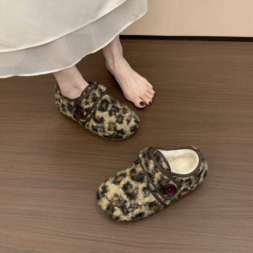 French Velcro shallow mouth Mary Jane women's shoes 2025 new velvet warm one-pedal flat-soled beanie cotton shoes