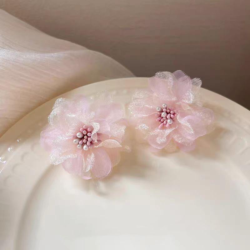 Resort-Style Beaded Stud Earrings: Handmade, Versatile, and Perfect for Spring and Summer with an Exquisite, Elegant Touch.