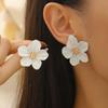 Sweet Fresh White Metal Flower Drop Earrings for Women Elegant Super Fairy Dangle Earrings Jewelry Party Jewelry Accessories