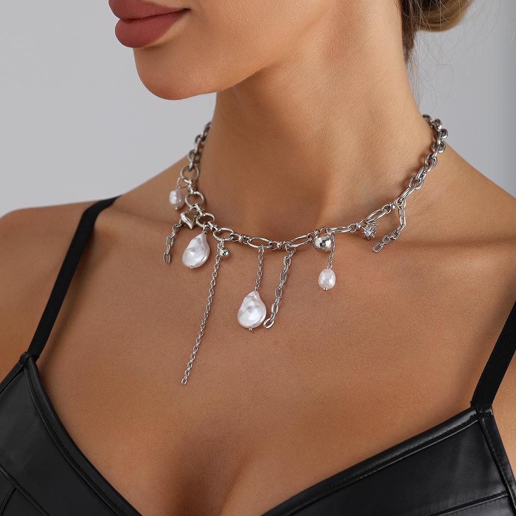 Sexy Babes Love Pearl Necklace Trendy Cool Personality Unique Street Auction Collarbone Chain
