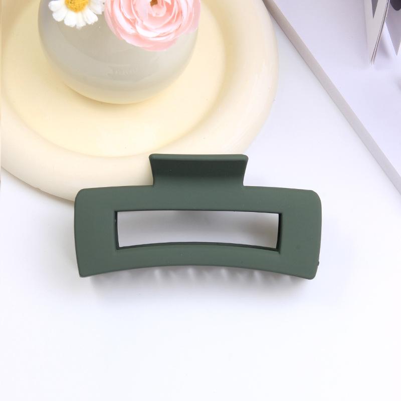 Korean style fashion matte large clip hollowed out square hair with a feminine style, braided hair, shark hair accessory
