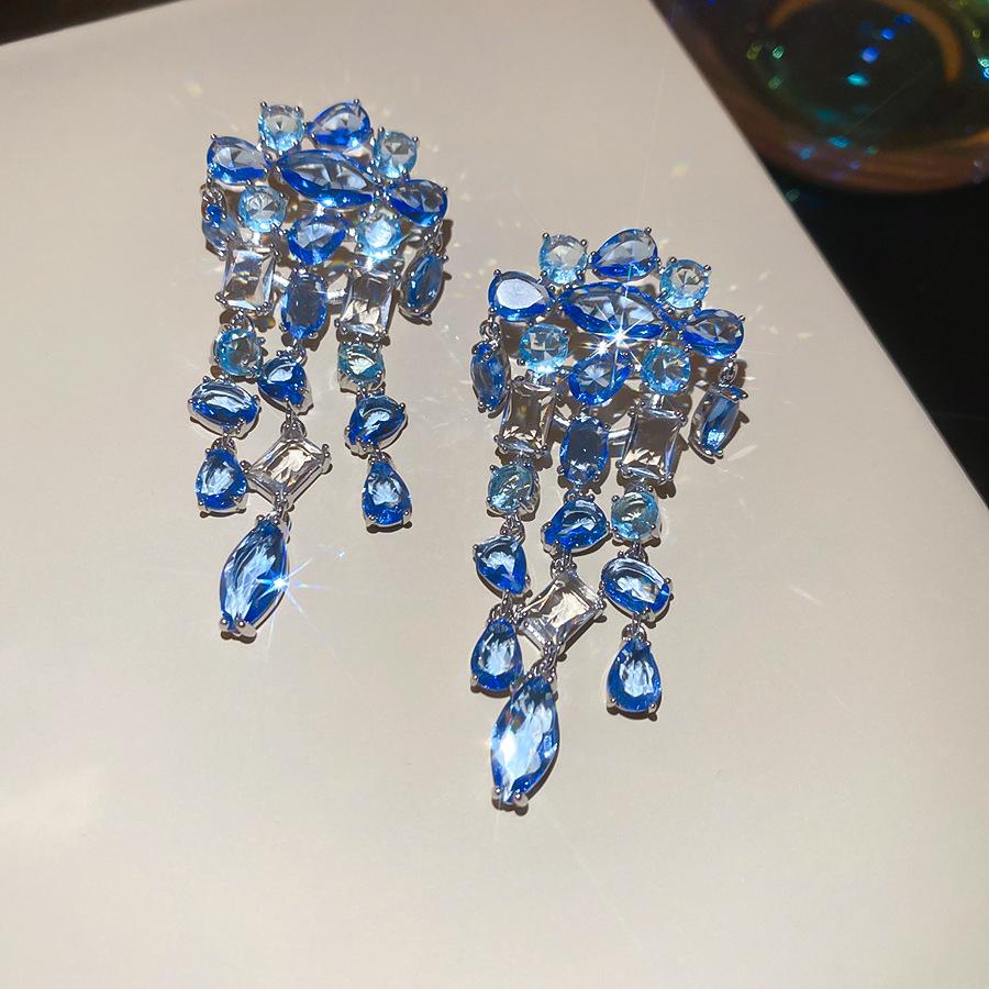 Silver Needle French Court Style Blue Flower Zircon Earrings Light Luxury High-end Stud Earrings Exquisite Niche Earrings