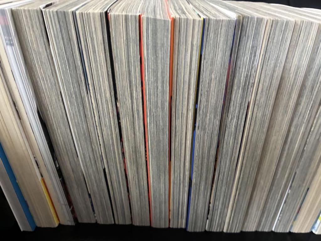 [USED] Tokyo Ghoul Complete Set + Artbook Zakki, Novel, Anime Book