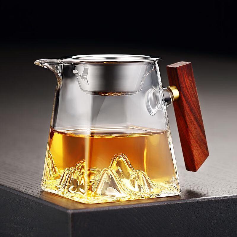 Shangqi Mountain View Square Glass Fair Cup with Wooden Handle