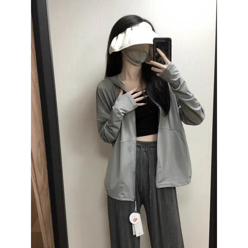 

Одежда для защиты от солнца из ледяного шелка для женщин 2025 Новое поступление Летняя защита от УФ-лучей Длинные рукава Ультратонкая блузка Пальто Велосипедная одежда для защиты от солнца Grey S [Recommendation 70/45.00kg]]