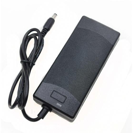 16.8V 3A Lithium Battery Charger for 4S 14.4V 14.8V  li-ion polymer batterry Fishing light Charger