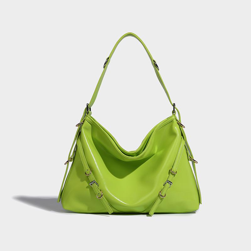 

Рожева інтернет-знаменитість 2024 нова жіноча мода темперамент велика місткість на плече під пахви проста універсальна сумка-месенджер