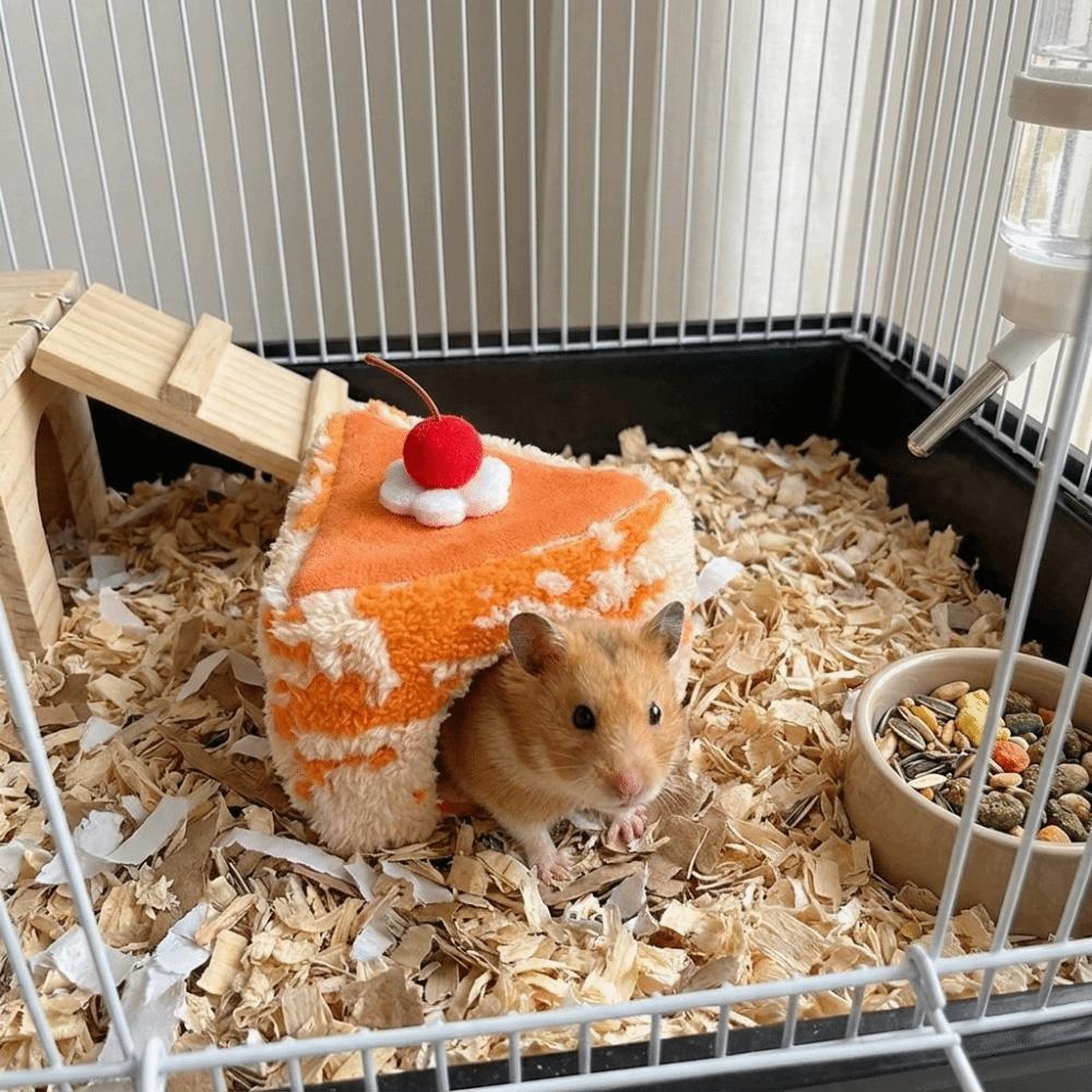 Windproof Simulated Cake Hamster Nest Warm Small Pet Sleeping House Indoor Pet House