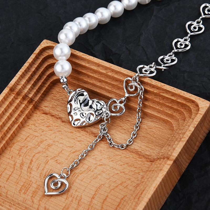 Elegant Korean Style Titanium Steel Heart Shaped Necklace With Pearl Chain Design