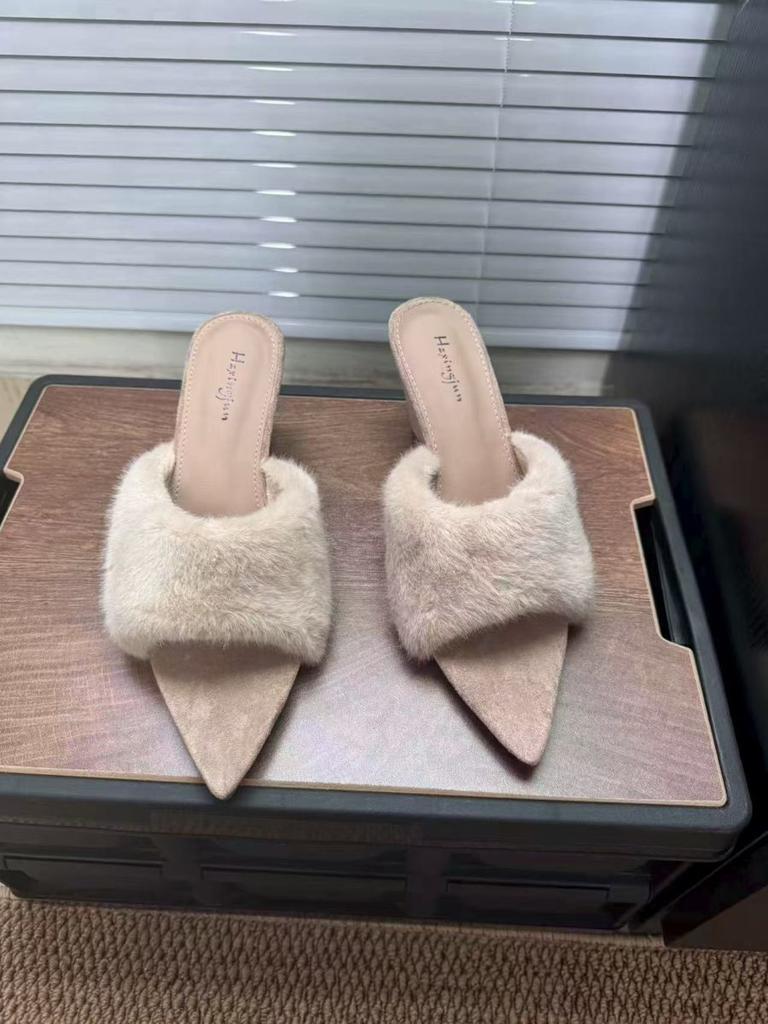 High-quality cute fluffy slippers for women to wear fleece cool slippers, beautiful temperament, perfect, pointed wedge heels, high heels