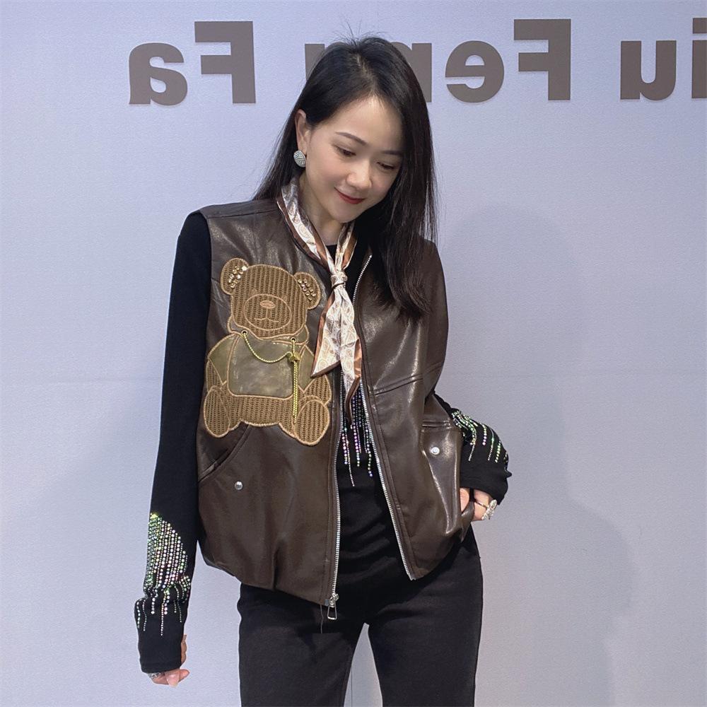 

Ретро кожаный жилет с шелковым шарфом для женщин на осень, с вышитыми кожаными куртками и жилетами без рукавов One Size кофейный