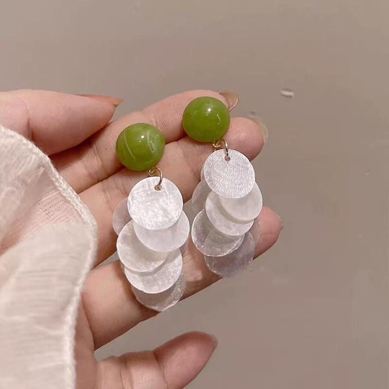 Silver Needle Cat's Eye Stone Shell Stud Earrings: Summer Seaside Style Fashionable High-End Women's Jewelry.