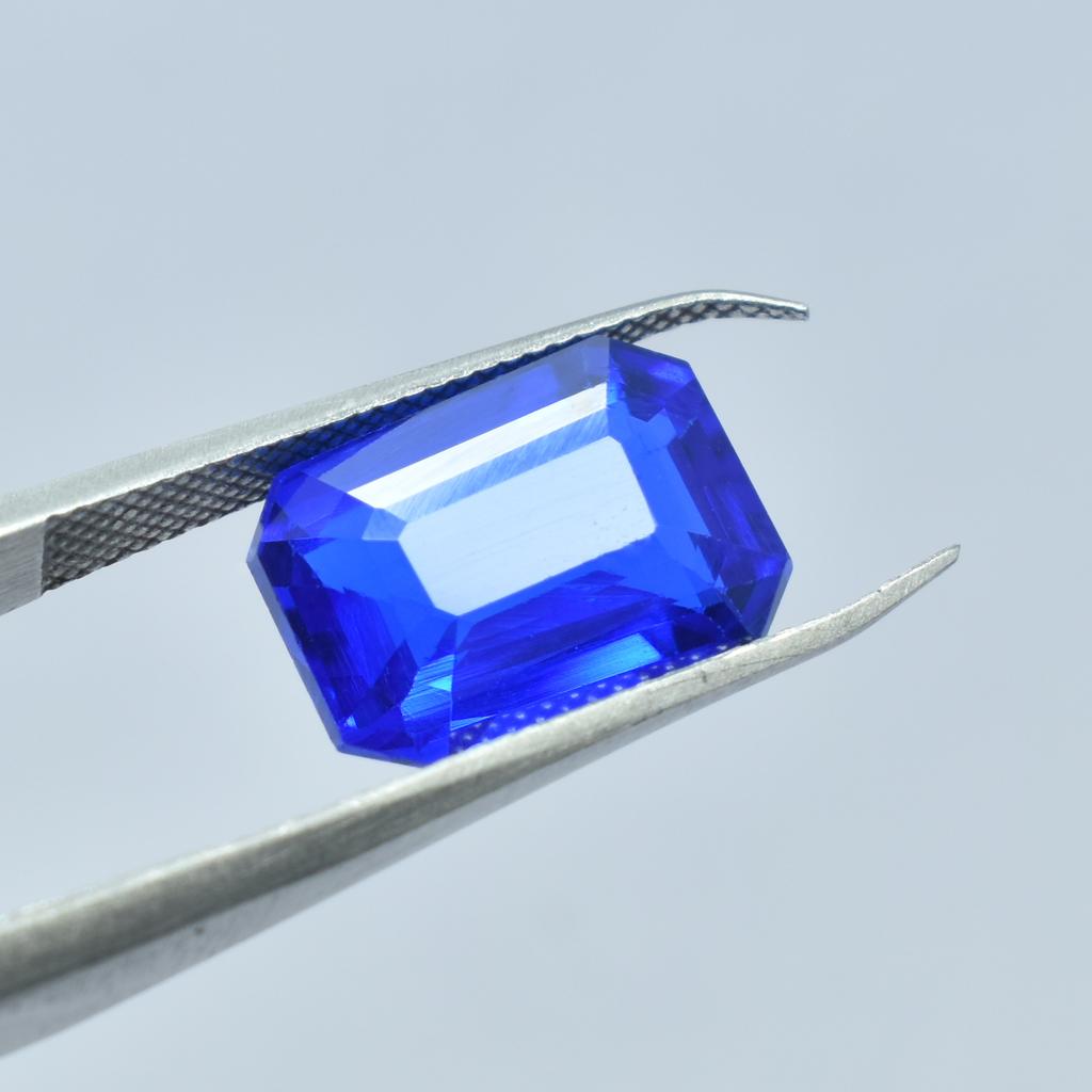Blue Excellent Tanzanite Loose Gemstone CERTIFIED 7.15 Ct Natural Emerald Shape. SU-159