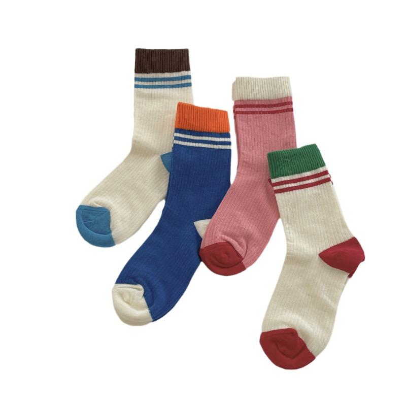 Frühlings- und Sommerkollektion: Patchwork Farbblock Gestreifte Plüschsocken, Baumwollsocken für Damen, Süße und Mädchenhafte Wadenhohe Socken, Schulstil