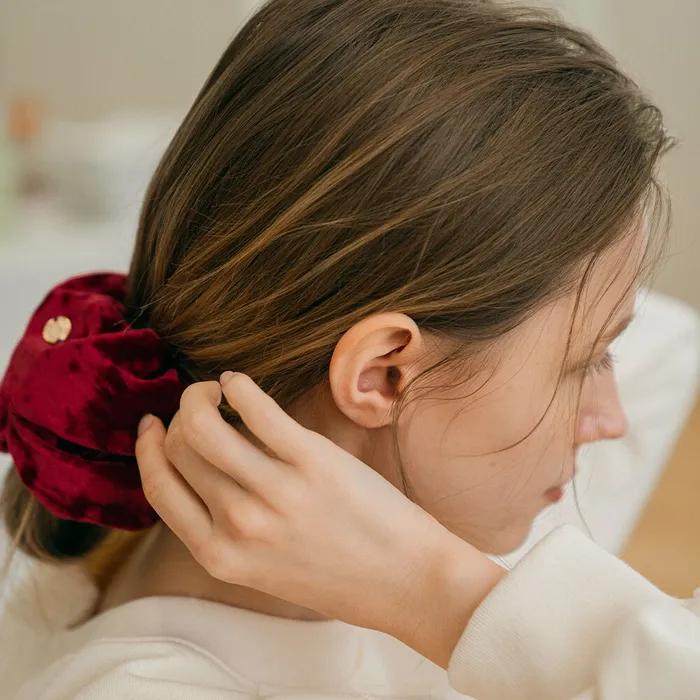SIAC3097 Cloud Velvet Scrunchie_Red