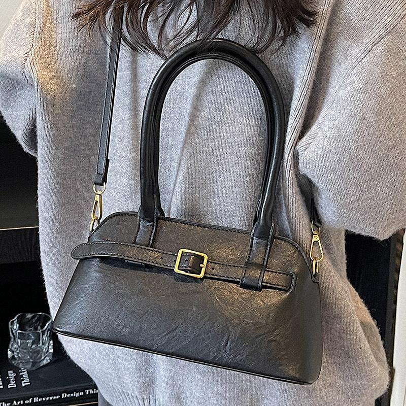 A Fashionable, Simple and Elegant Casual Single-shoulder Bag for Women with A Large Capacity Under The Armpits