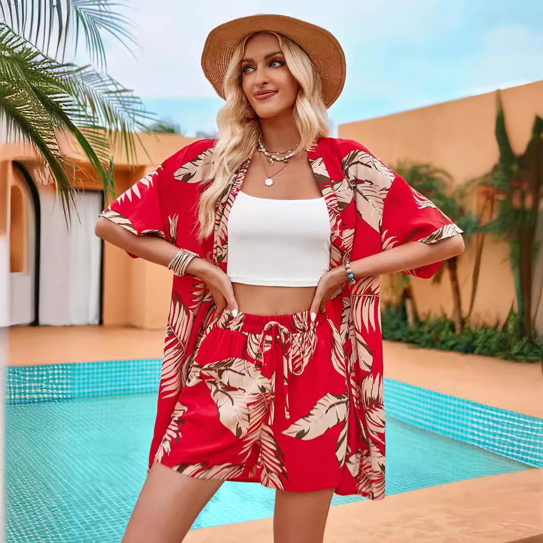 

Summer Casual Beach Holiday 2-piece Style Set Women s Fashionable Leaf Print Cardigan Top + Shorts Loose Two-piece Suit S красный