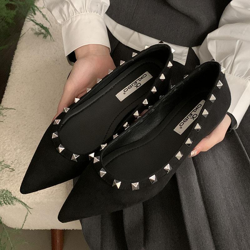 Fashion Pointed Toe Footwear Slip On Flats Shoes For Ladies 2025 New Summer Spring Female Shallow Flock Women Flats With Rivet Shoes