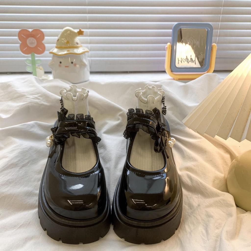 French platform retro small leather shoes women's 2025 spring and summer new versatile skirt pearl Mary Jane single shoes women