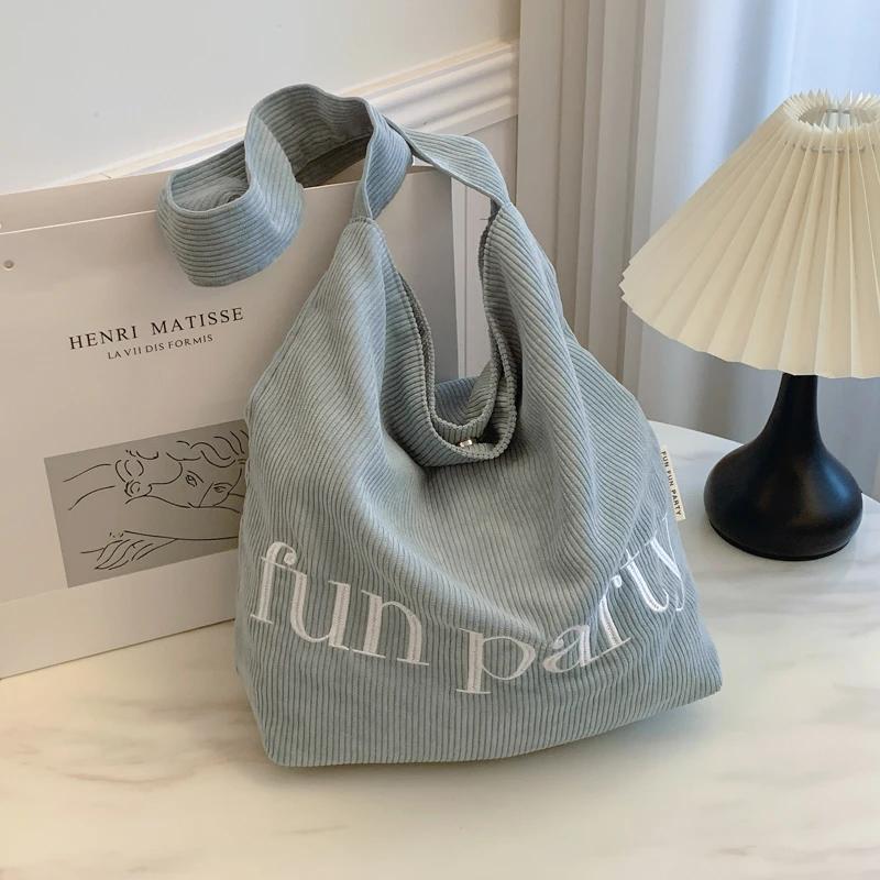 

Ретро бархатная сумка с буквами для женщин универсальная повседневная большая вместительная сумка через плечо минималистичный дизайн сумка модные карманы