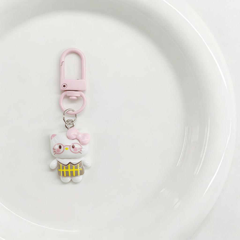 Hello Kitty Resin Keychain Pendant – Cute Backpack Charm and Small Gift for Best Friends