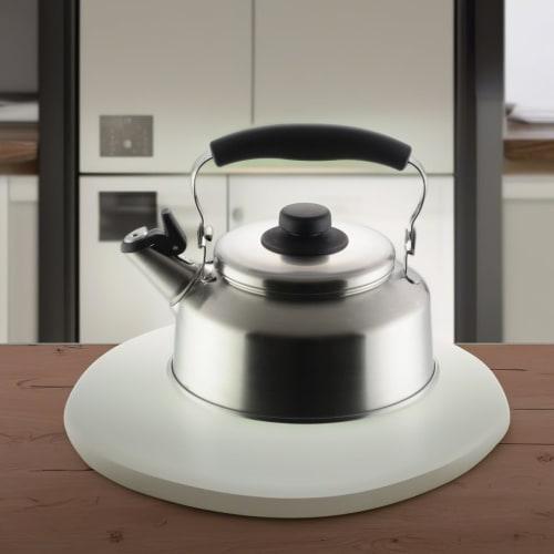Yoshikawa See's Cooking Whistling Kettle, 2.6L, Induction and Direct Heat Compatible, Simple Design, Made In Japan, Tsubame-Sanjo, YJ1277
