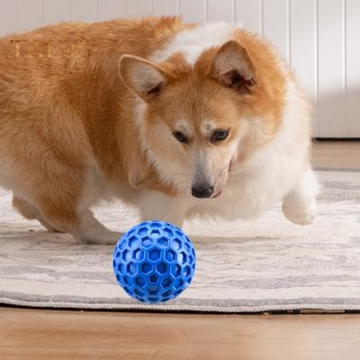 Tough Dog Žvýkací hračka Nezničitelný žvýkací míček pro psy pro agresivní žvýkače Interaktivní pískací míček pro velké střední psy