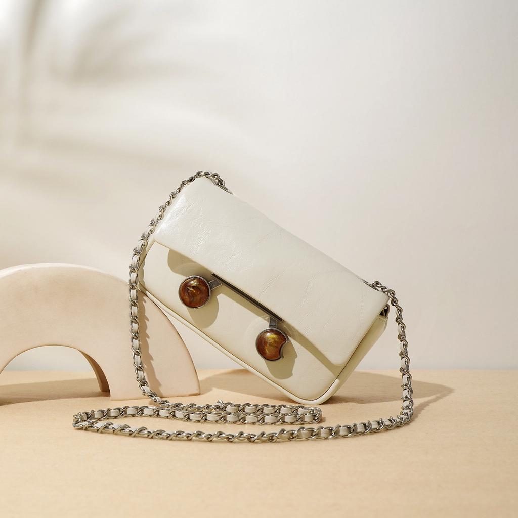 Nowa Niszowa Torba na Ramię Messenger ze Skóry Bydlęcej Prosta Mini Kwadratowa Torba Teksturowana Skóra Łańcuszek