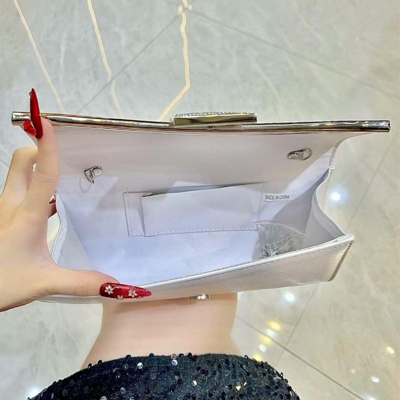 The Elegant Lady's Banquet Handbag - A Stylish Small Bag Adorned with Diamonds