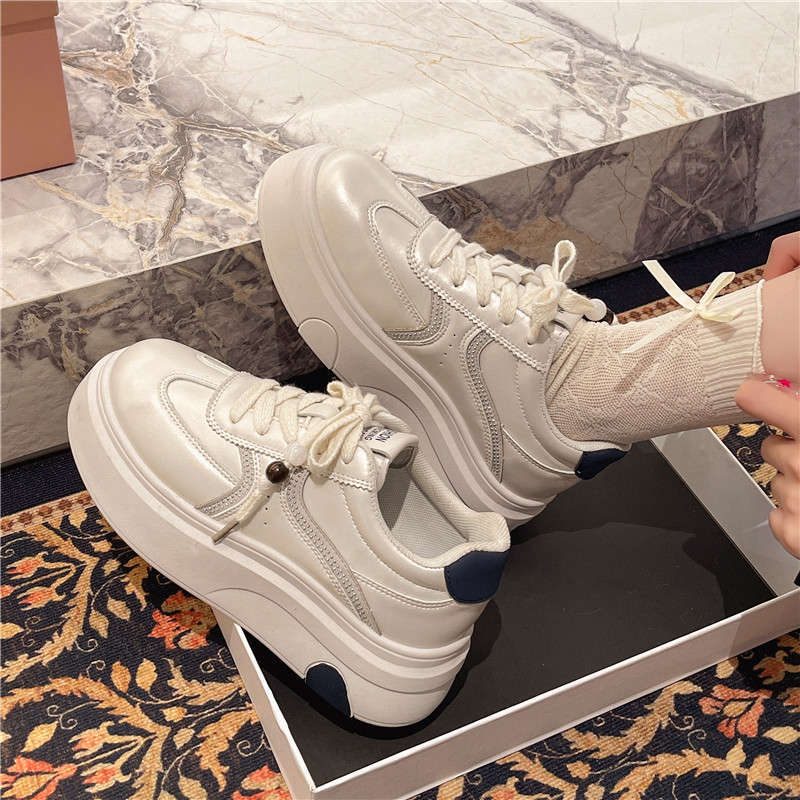 Platform white shoes women's 2025 autumn new popular small height increase fashionable versatile student sports and leisure shoes