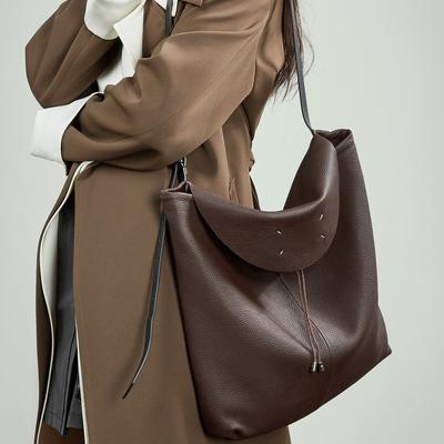 Top Layer Cowhide Wandering Bag Large Capacity Fashion Bucket Bag Casual Versatile Genuine Leather Tote Simple Single Shoulder Crossbody Bag