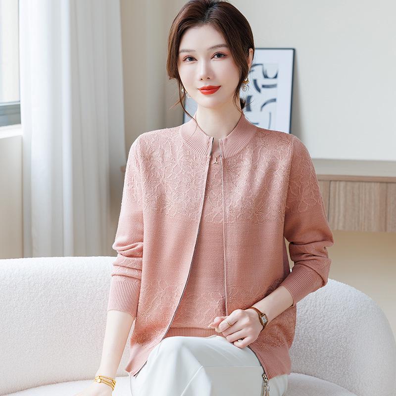 

Mom s Spring 2026 Knitted Two-Piece Set: Fashionable Sweater Cardigan & Top for Middle-Aged and Elderly Women L (80-100 jin) рожевий