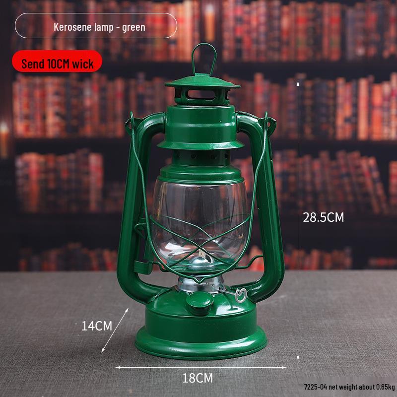 Vintage Handheld Kerosene Lantern: Antique-Style Outdoor and Household Lighting
