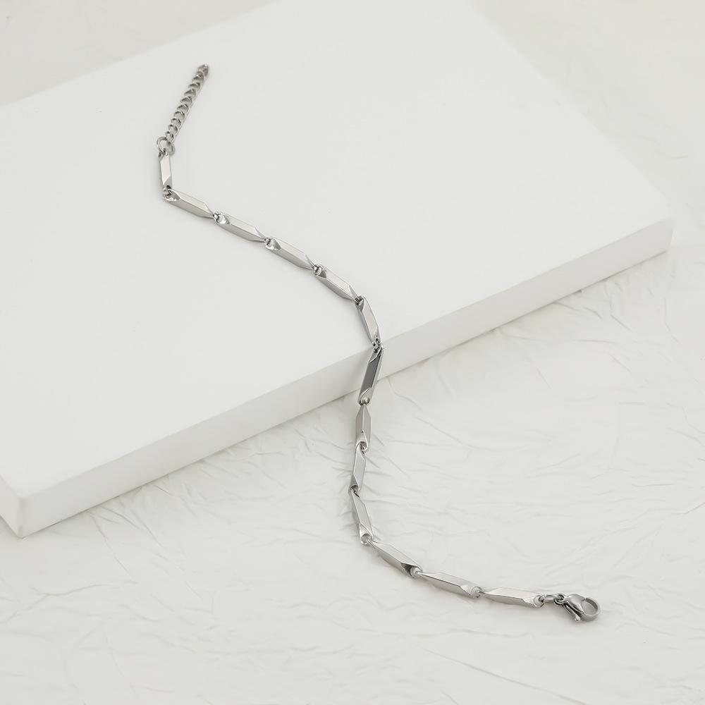 Niche design sense titanium steel melon seed chain bracelet men's versatile light luxury Ins hip-hop street style bamboo leaf plain chain