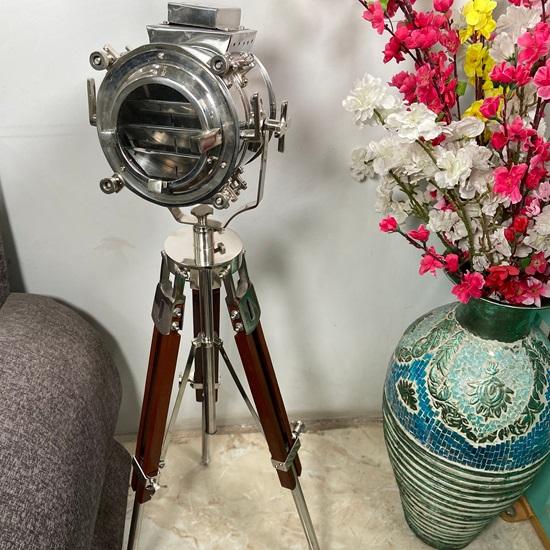 

Декоративный прожектор Marine Nickel Finish Silver Spotlight Коричневый прожектор на штативе