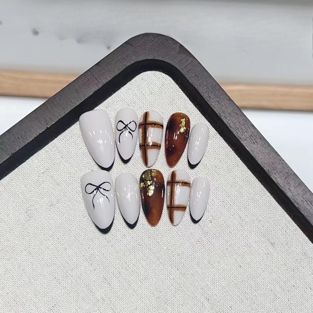 Wearing Nail Pieces with High-end Atmosphere Amber French Manicure Hot Style A Removable Fake Nail Stickers