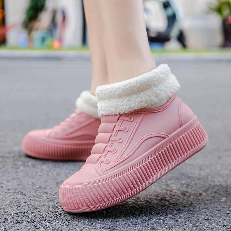 Botas de chuva japonesas femininas moda cano baixo para usar ao ar livre antiderrapante impermeáveis botas de chuva curtas veludo sola grossa trabalho na cozinha sapatos de borracha