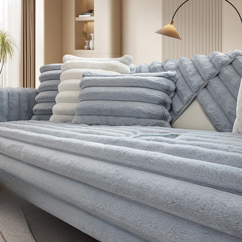 

Плюшевая зимняя подушка для дивана, нескользящий кожаный чехол для дивана из цельного дерева, простая и легкая роскошная подушка высокого класса 70*70cm