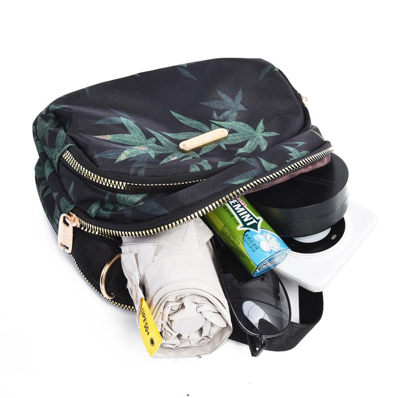 1Pc Large Capacity Outdoor Fashion Shoulder Bag Middle-aged Women Versatile Travel Messenger Bag Multi-layer Storage Portable Shell Bag