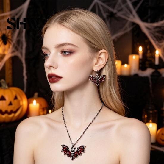 Fashionable Halloween Jewelry Sets Gothic Bat Accessory, Vintage Punk Necklace, Viking Detailed Wing Style Dangle Drop Earrings for Cosplay